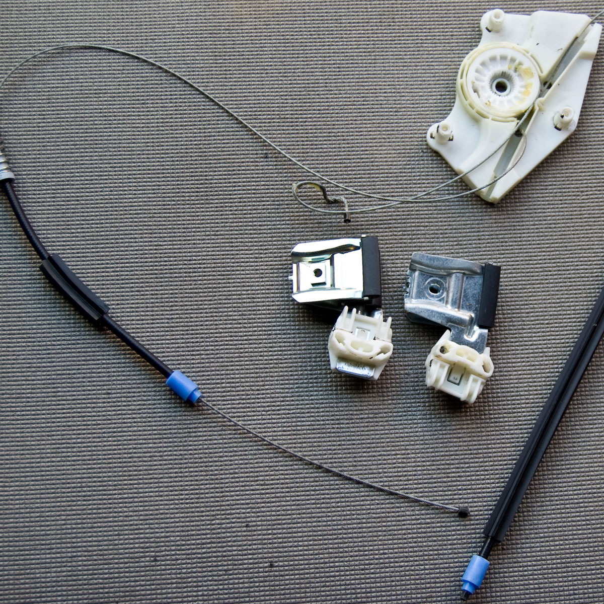 thumbnail image 2 of 2x You.S Window Regulator Sliders – Front Left & Right Repair Kit For Fiat Panda 2 of 3